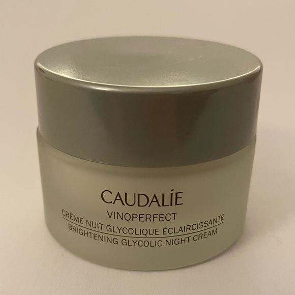 Must go before 27th! Caudalie - Vinoperfect Moisturizer 15ml mini - Picture 1 of 2